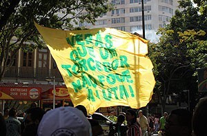 1-marcha_contra_abusos_realizacao_copa_toma_ruas_zona_sul_rio01-300x197.jpg